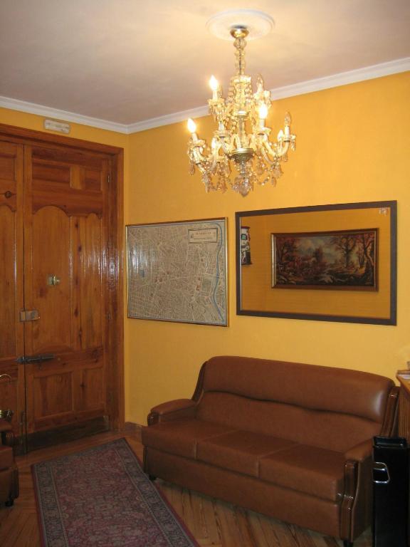 Hostal La Selecta Madrid Esterno foto